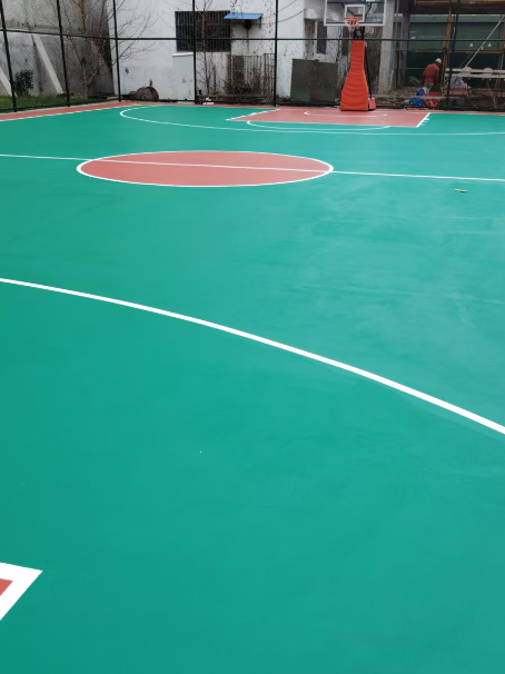 应县 球场长期使用易出现地面开裂